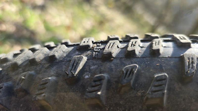Lehce jeté pláště Schwalbe Racing Ralph a Racing Ray 29x2.35