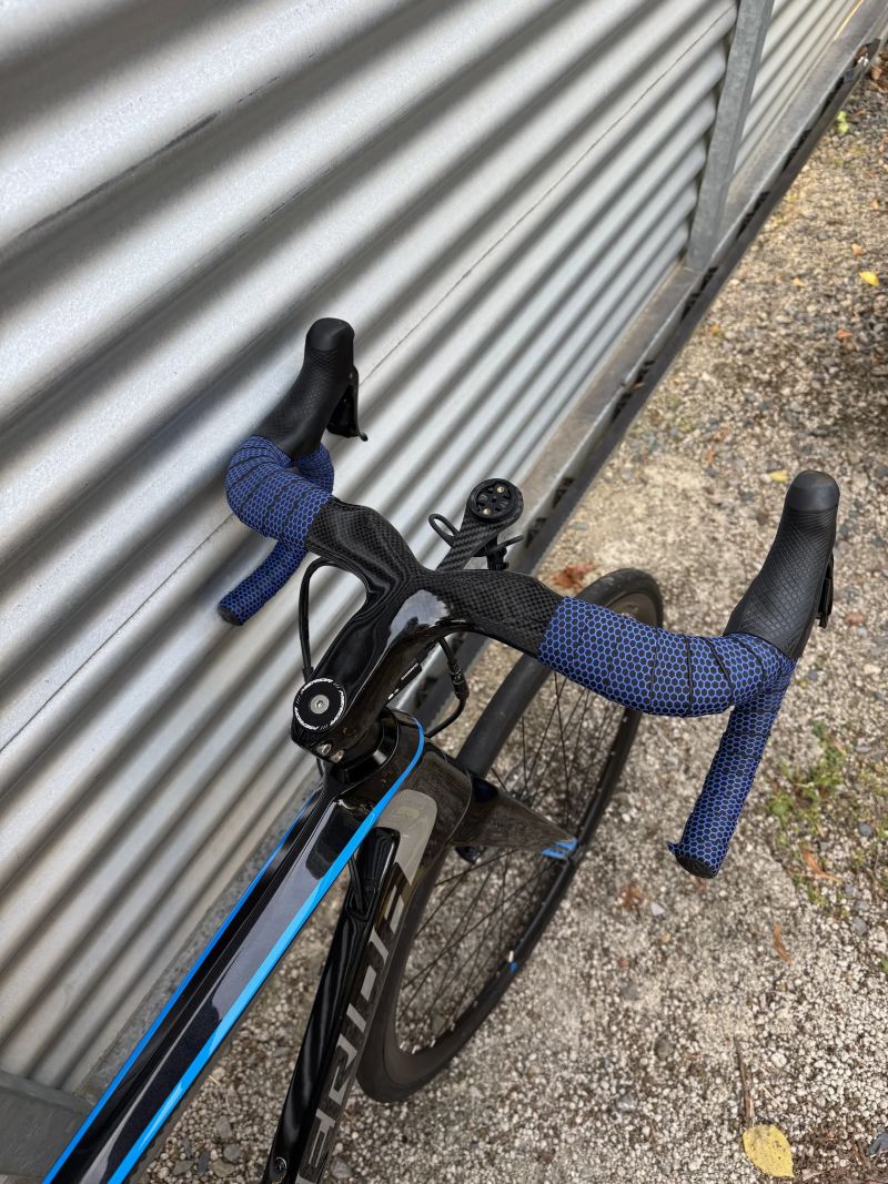 Merida Reacto - ULTEGRA Di2, WATTMETR, KARBONOVÝ KOKPIT