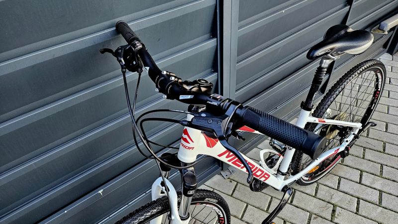 (47)Dámské Crossové/Trekingové kolo Merida