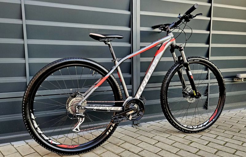 (48)Horské hliníkové kolo Kross 29"