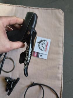 Páky Sram Apex 11 hdr