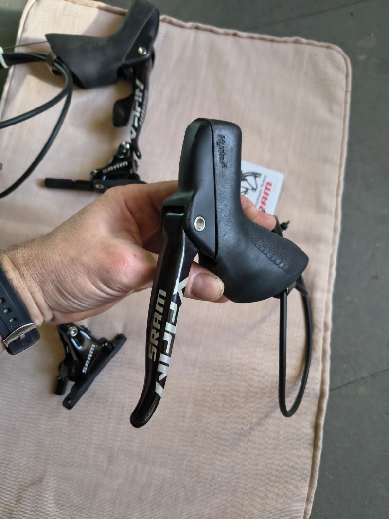 Páky Sram Apex 11 hdr