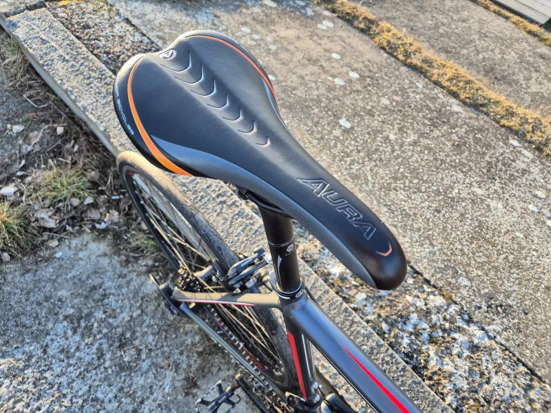 Silniční kolo Author Aura 22 (vel. 56 / L)