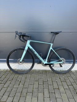 Scott addict 10 carbon velkost 58 elektricke radenie