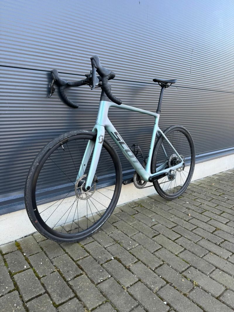 Scott addict 10 carbon velkost 58 elektricke radenie