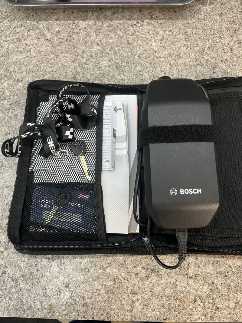 Cube Stereo Hybrid ONE44 HPC AT 800 2025