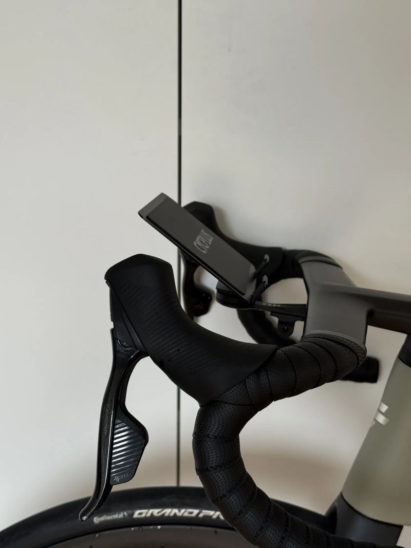 Držák na telefon/tablet na trenažer