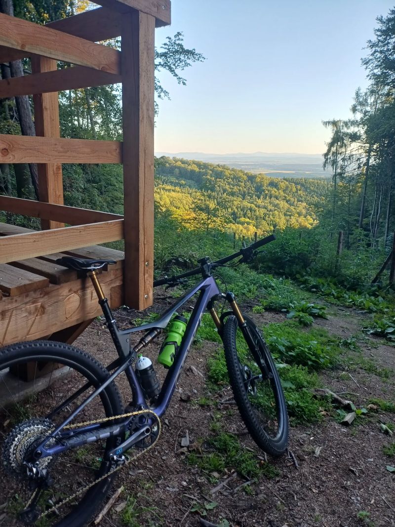 Prodám Horské kolo orbea oiz M-pro velikost L karbonové a karbonová kola +wattmetr 