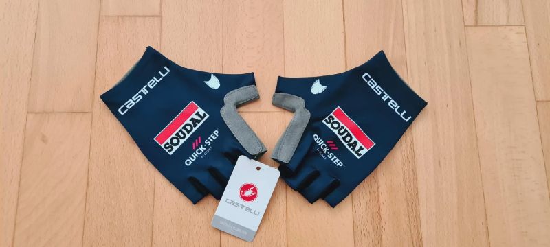 Quick-Step (dres + doplnky) - originál