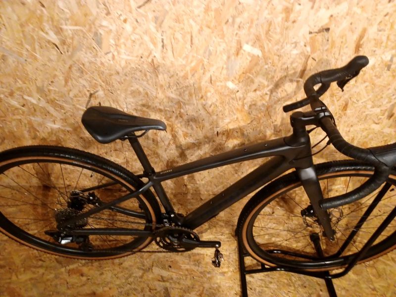 Gravel Specialized Diverge Sport CARBON 2025, velikost rámu 44 (142-152cm)