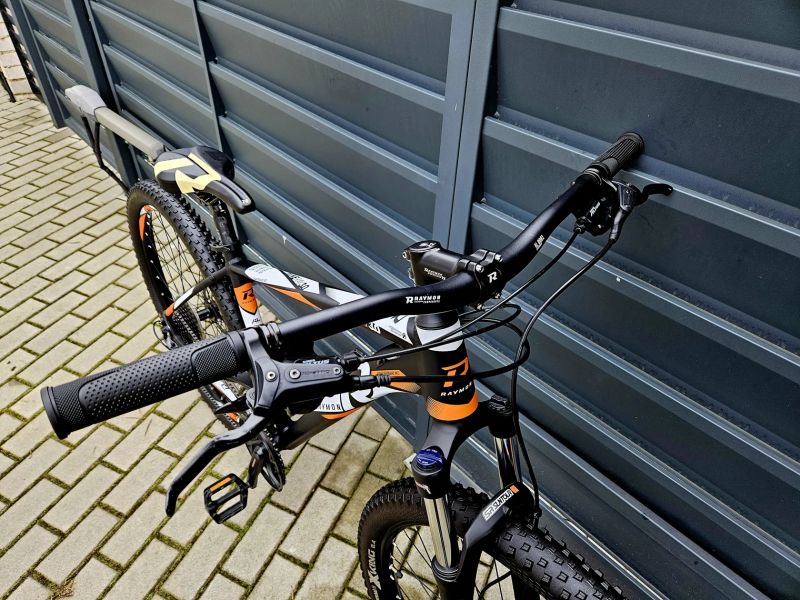 (49)Horské hliníkové kolo Raymon 29"