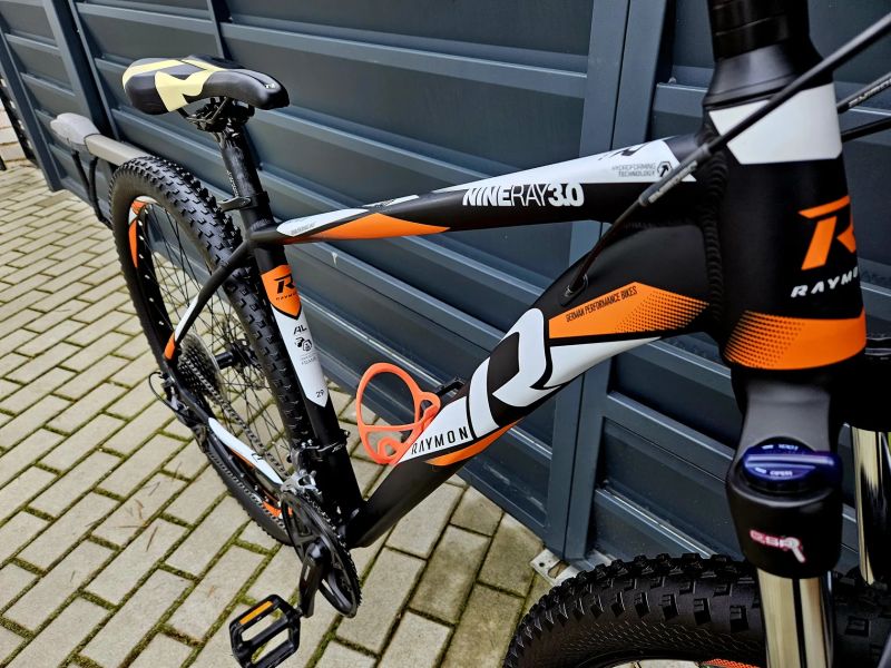 (49)Horské hliníkové kolo Raymon 29"