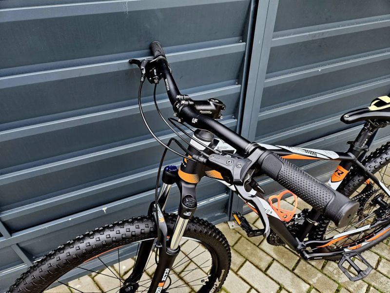 (49)Horské hliníkové kolo Raymon 29"