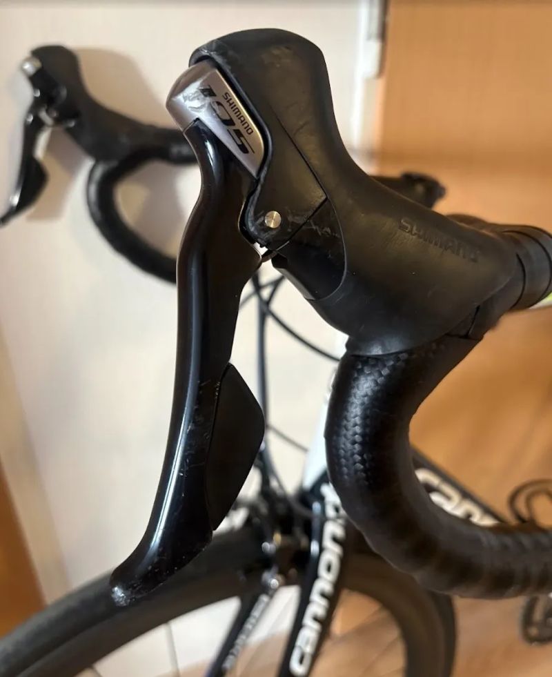 Cannondale SupersixEvo, vel 60, karbonové kolo o váze 7,8kg, včetně zapletených kol EIE