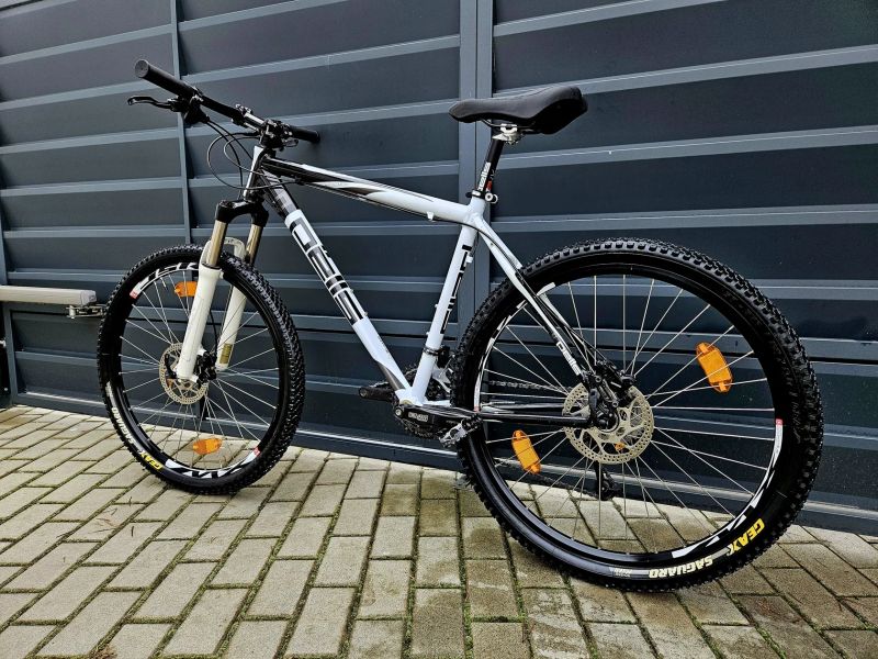 (51)Horské hliníkové kolo Pells