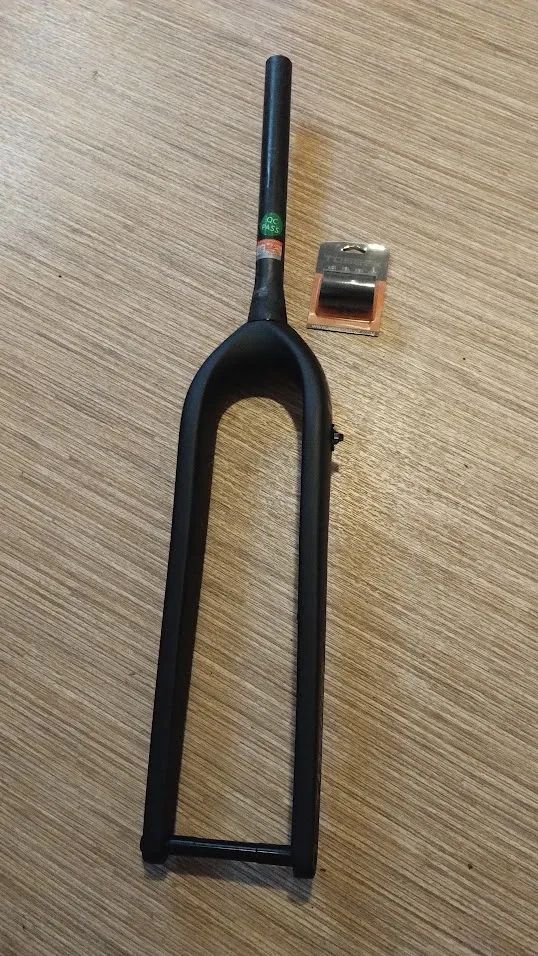 Karbonová vidlice 29"/27,5"