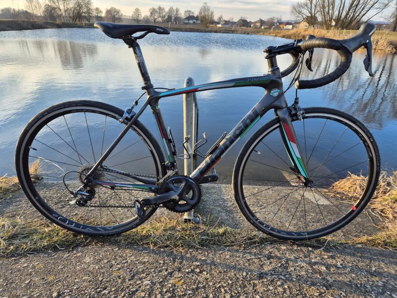 Bianchi Intenso Carbon (vel. 53 / M) - Ultegra 