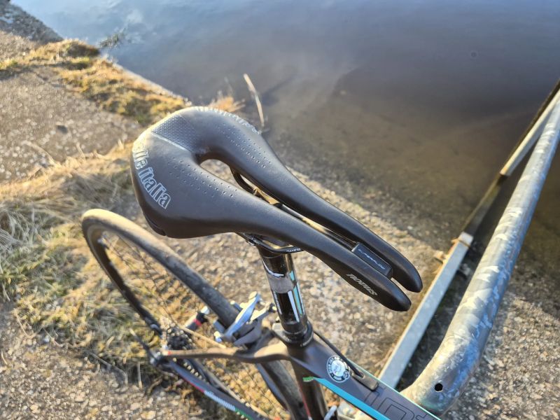 Bianchi Intenso Carbon (vel. 53 / M) - Ultegra 