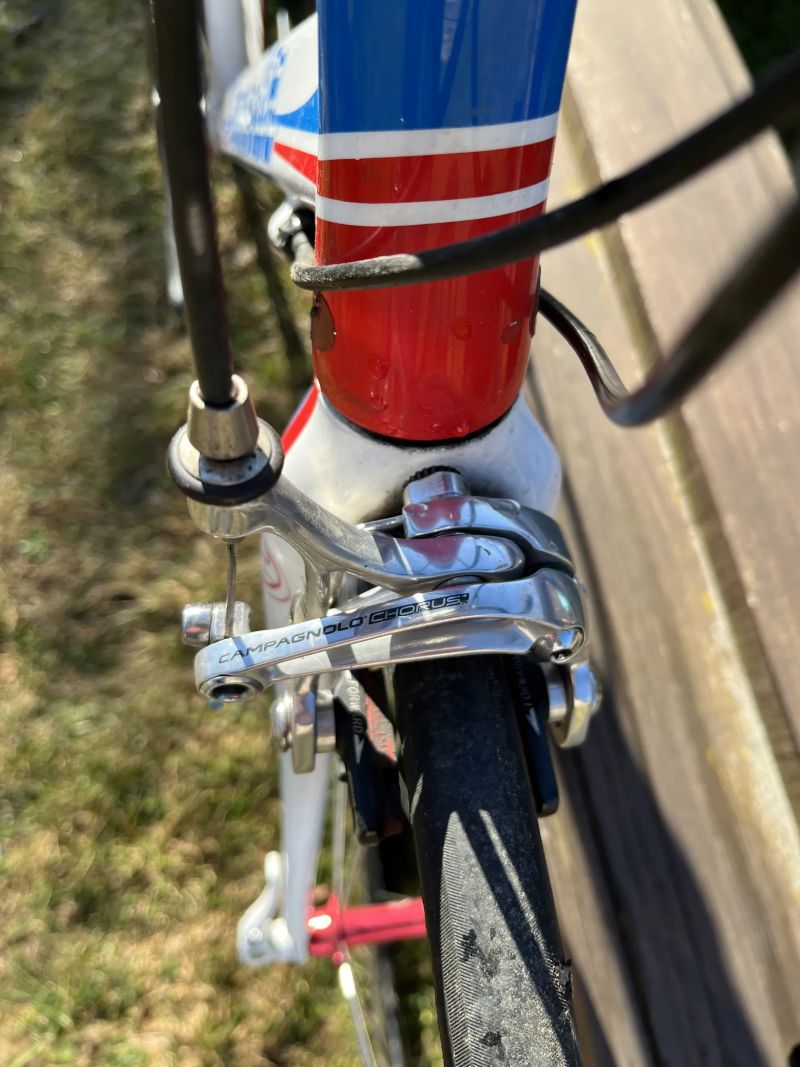 Silniční kolo Favorit