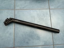 Karbonová sedlovka Ghost