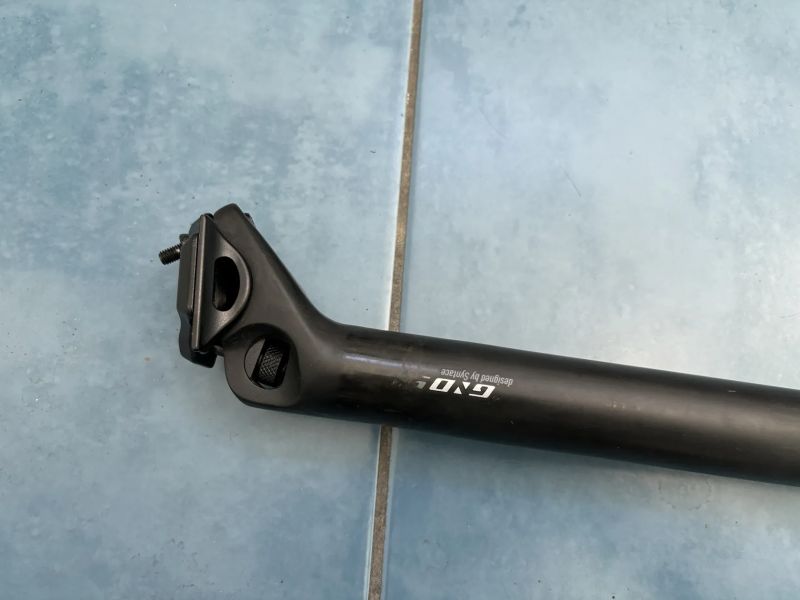 Karbonová sedlovka Ghost