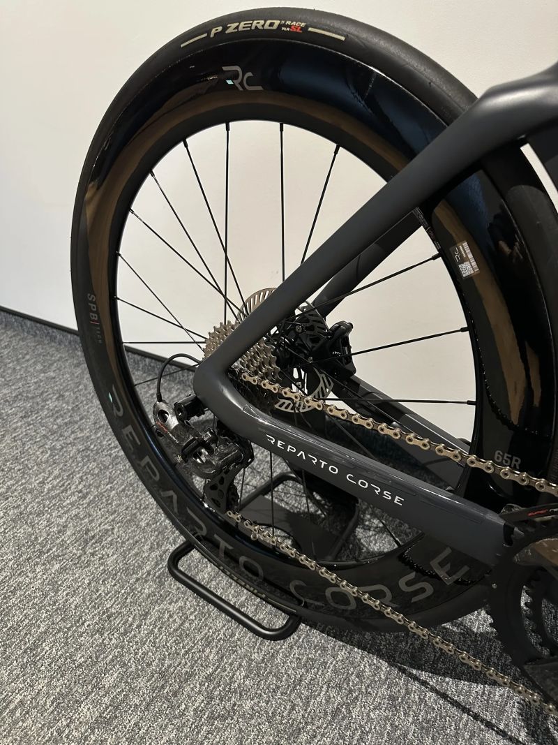 100% Itálie - Bianchi Oltre RC vel 57 + Campagnolo Super Record, NOVÉ, možnost odpočtu DPH 