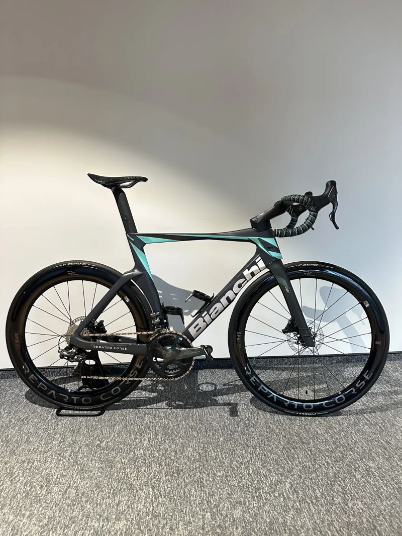 100% Itálie - Bianchi Oltre RC vel 57 + Campagnolo Super Record, NOVÉ, možnost odpočtu DPH 