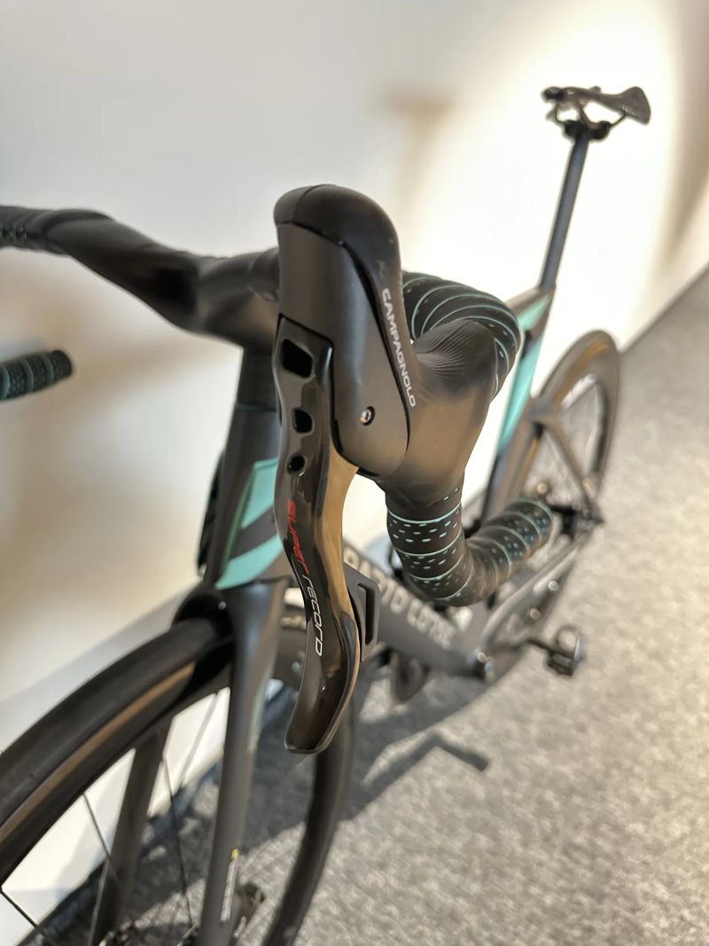 100% Itálie - Bianchi Oltre RC vel 57 + Campagnolo Super Record, NOVÉ, možnost odpočtu DPH 