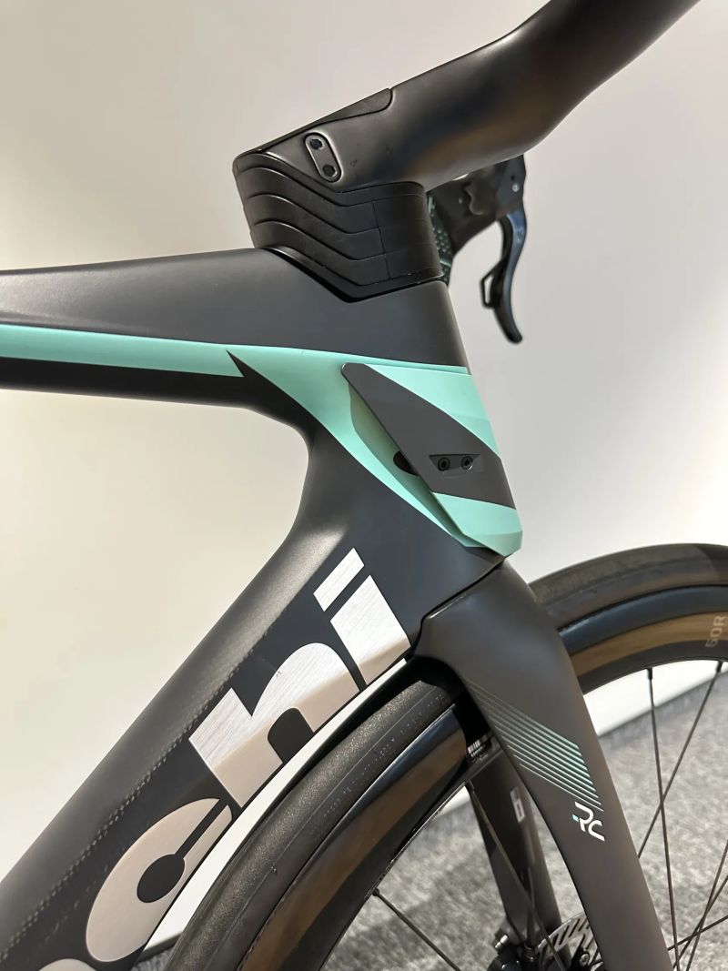 100% Itálie - Bianchi Oltre RC vel 57 + Campagnolo Super Record, NOVÉ, možnost odpočtu DPH 