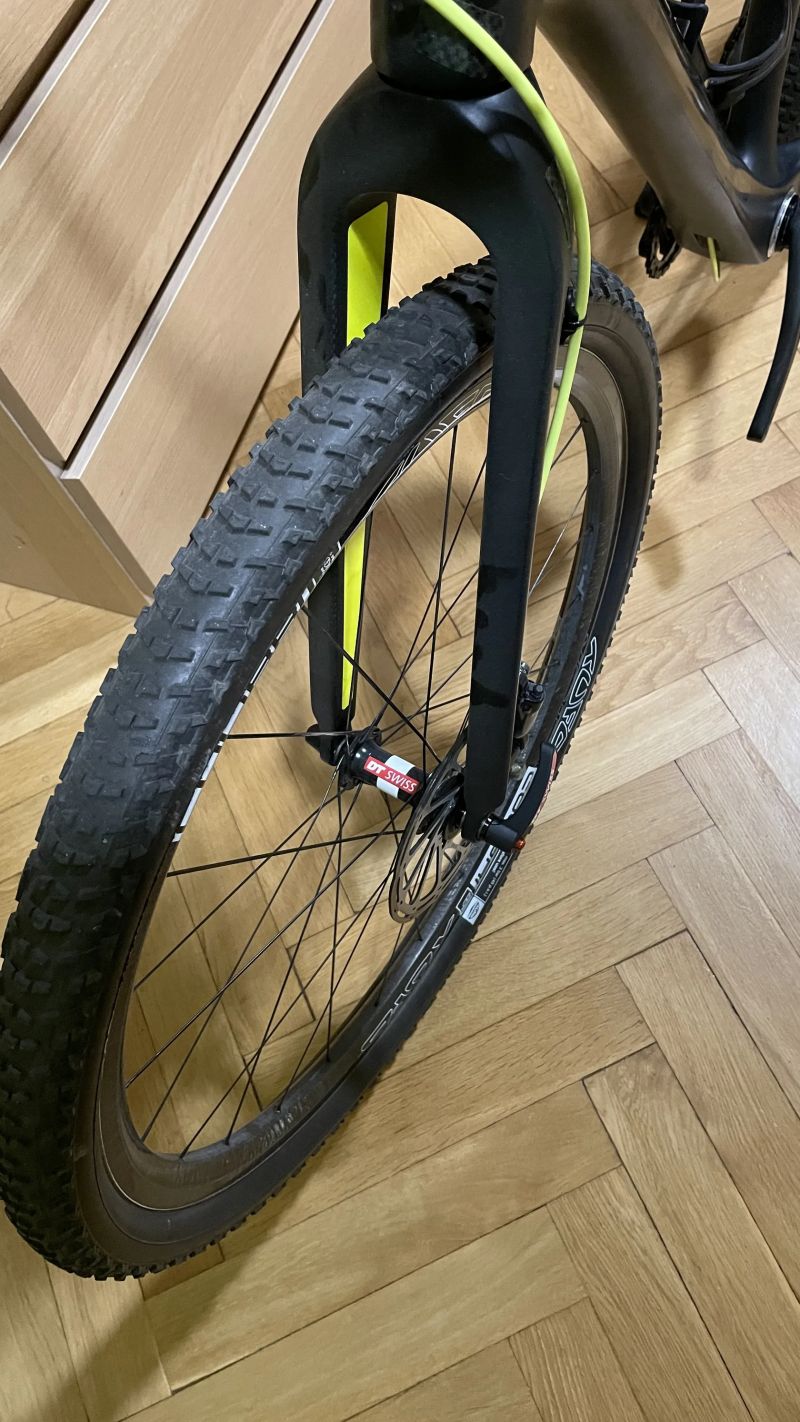 Karbonové XC kolo – velikost 14“, kola 26“