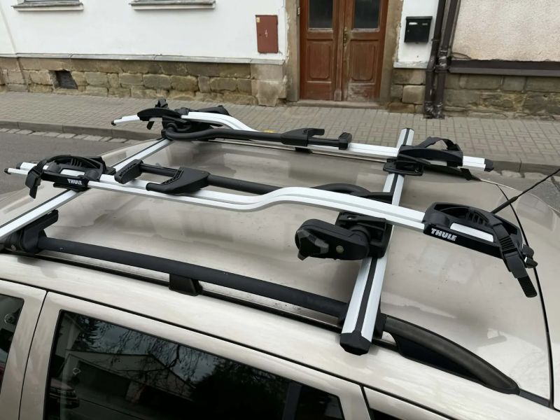 Drzaky na kola 2x Thule 598 ProRide + pricniky 120 cm
