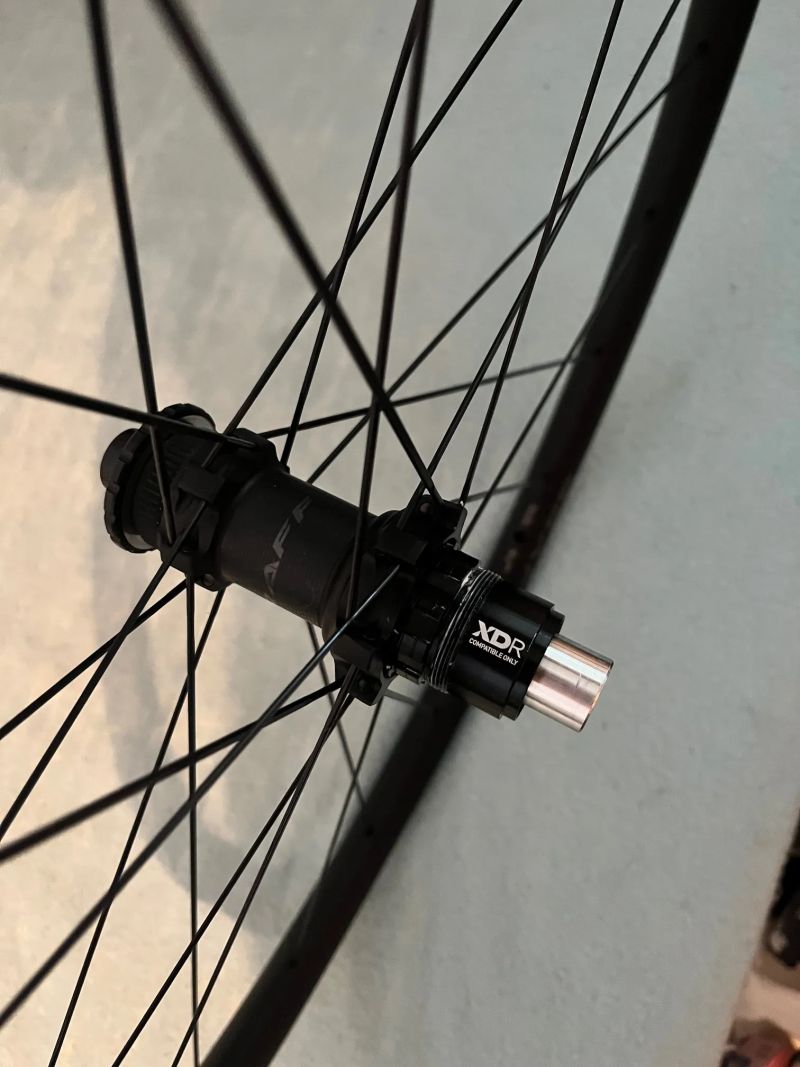 Silniční či gravel kola Miche Graff, XDR ořech, 24mm vnitřní šířka, 1750g, nové!