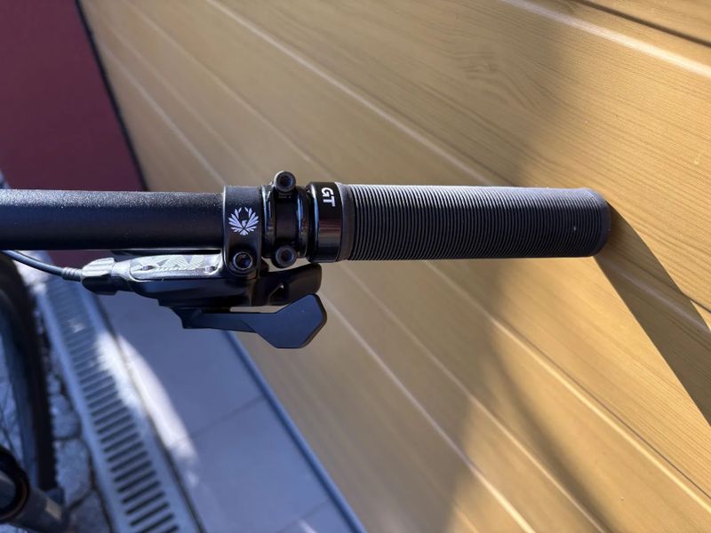 GT GT Sensor 29" Carbon ST Elite SST horské kolo