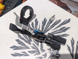 Třípolohová páčka Scott Twin lock