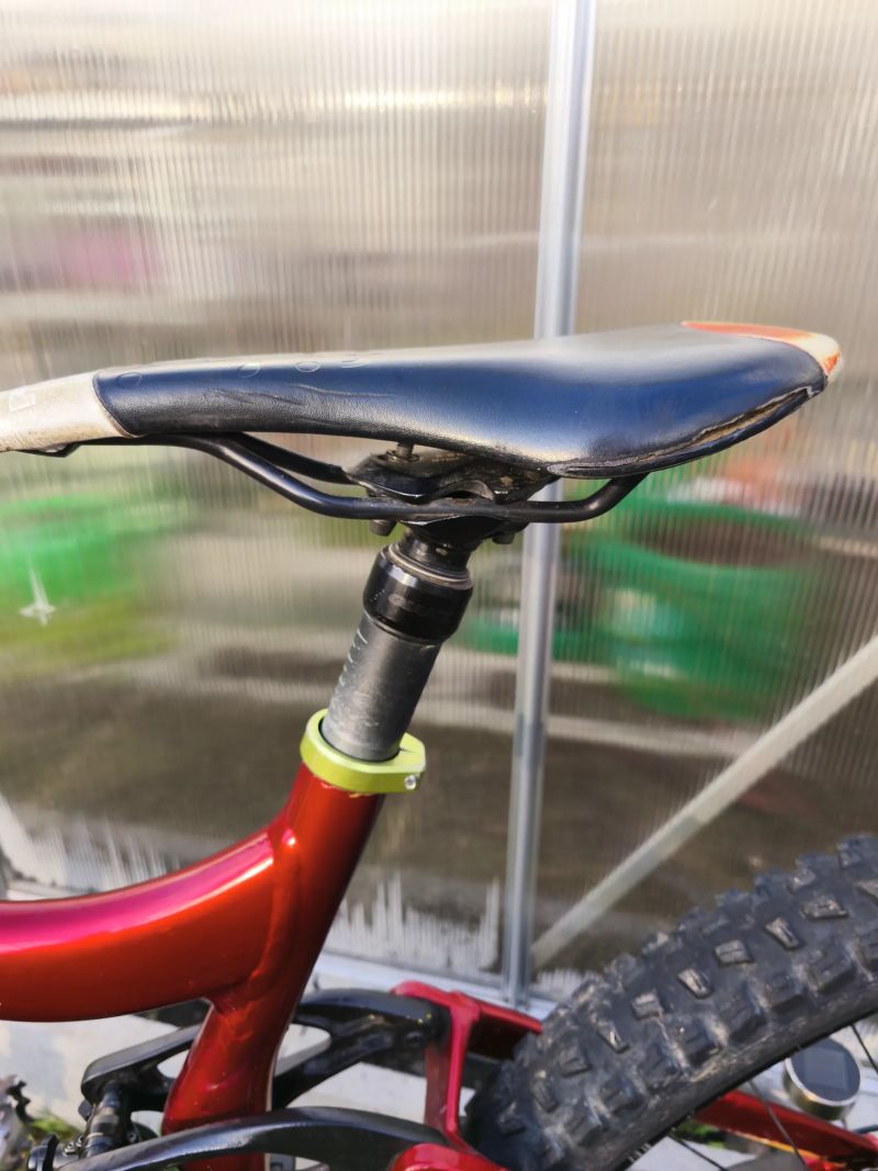 Giant Reign 27,5 M červený