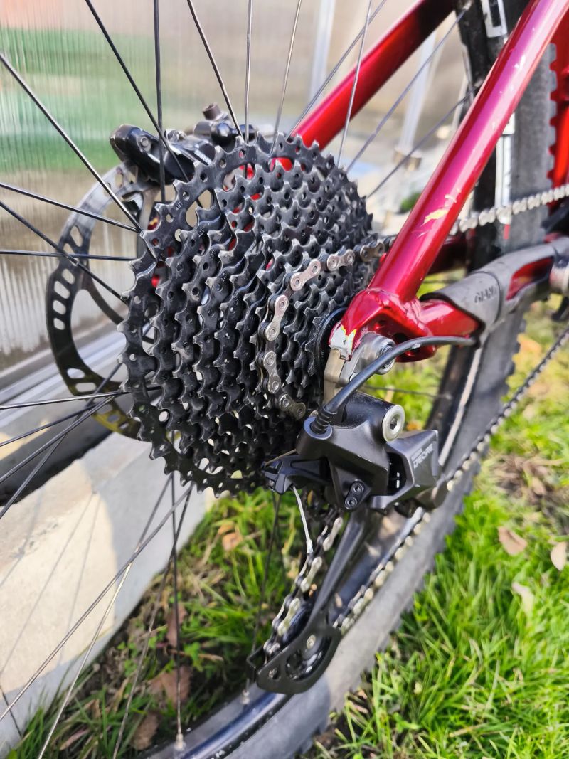 Giant Reign 27,5 M červený