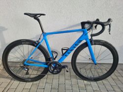 Canyon Ultimate CF SL 8 / Ultegra / karbon kola Hunt 50mm