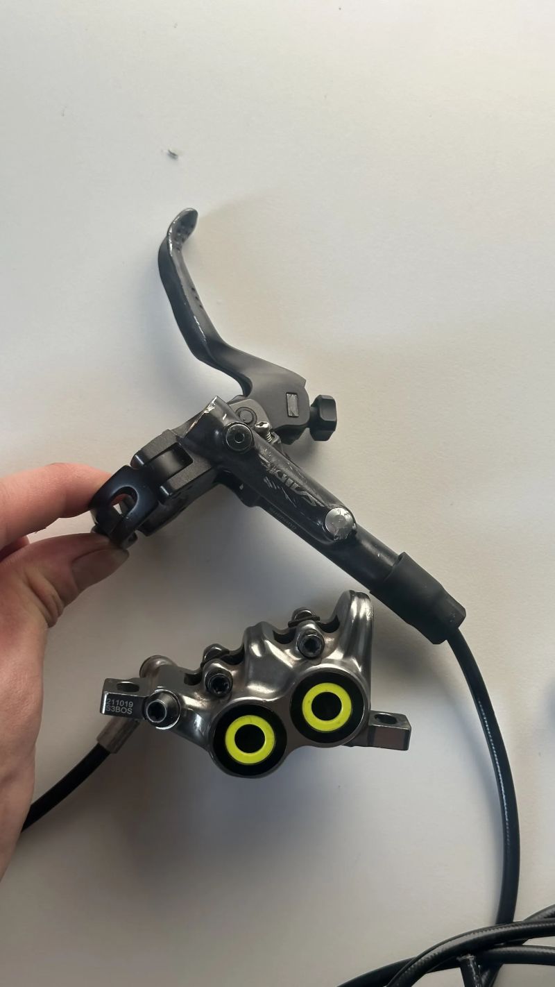 Shigura - Shimano Saint + Magura MT7