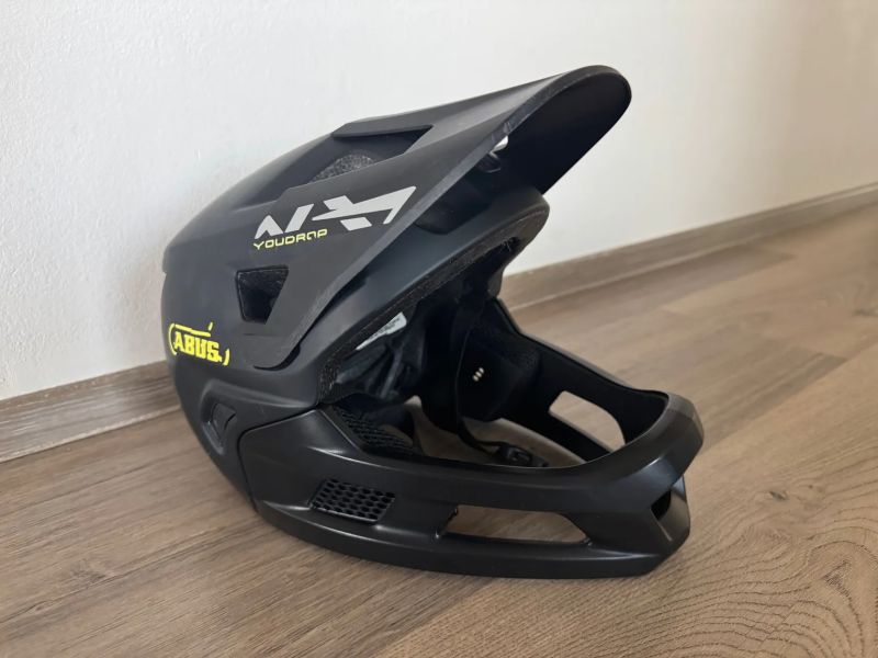 Dětská celoobličejová helma Abus YouDrop FF