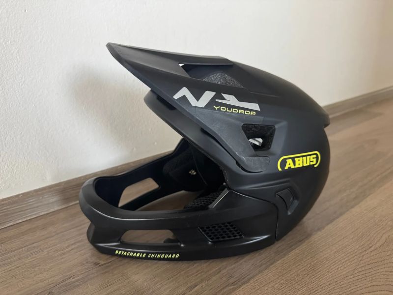 Dětská celoobličejová helma Abus YouDrop FF