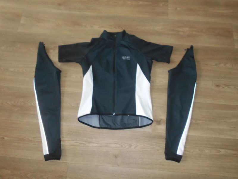 Prodám cyklistickou bundu Gore Bike Wear Windstopper Soft Shell s odepínacími rukávy 