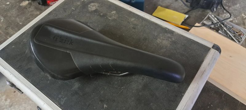 Sedátko Fizik Gobi M7