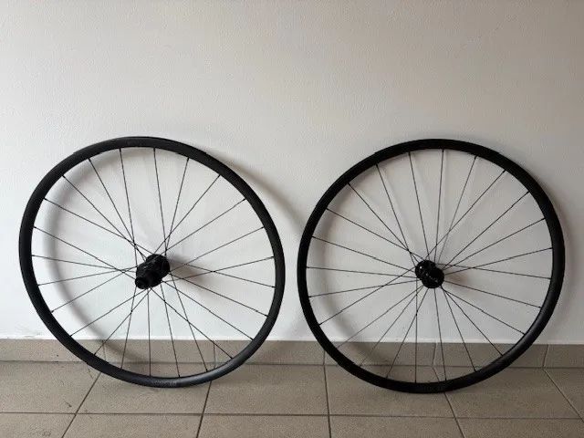 DT Swiss - R470 sada rávků, ořechem pro Shimano 12-speed