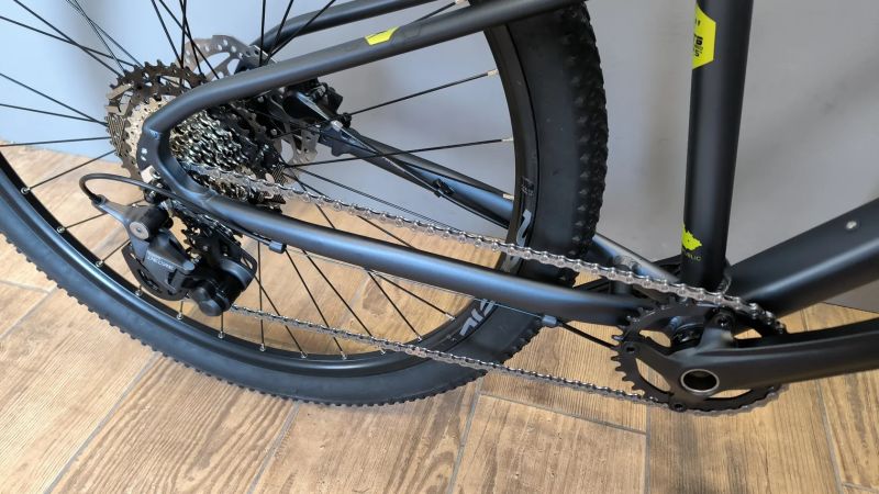 MRX 27 1x10 šedo zelený S 2026