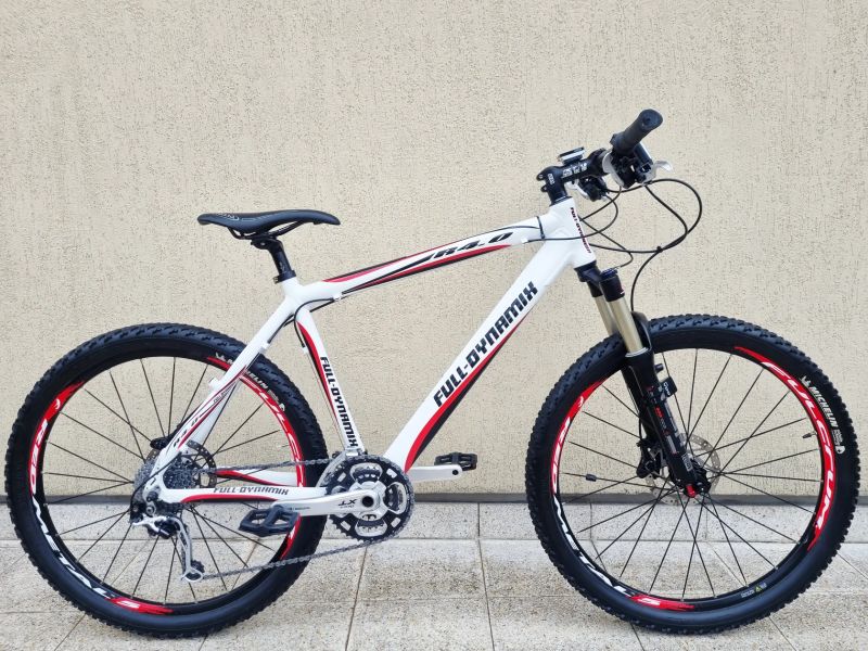 #33 Zánovní horské kolo Full R4.0 , pro 175-185cm 