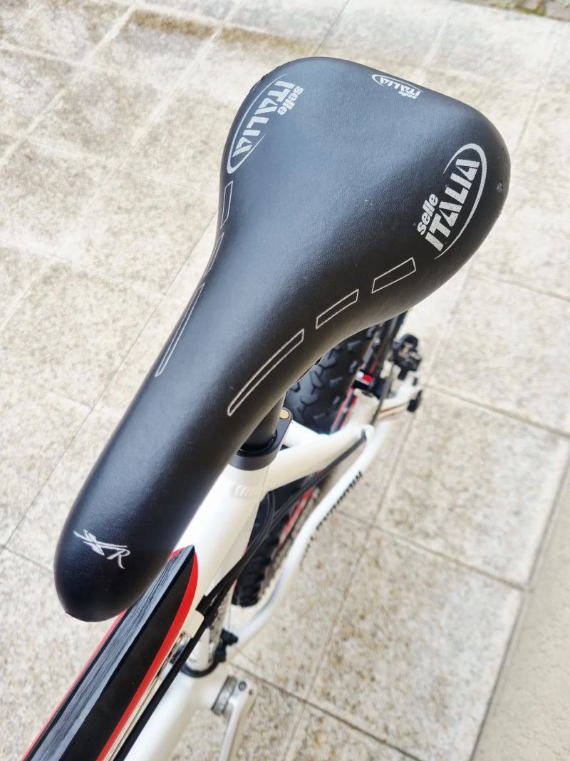 #33 Zánovní horské kolo Full R4.0 , pro 175-185cm 