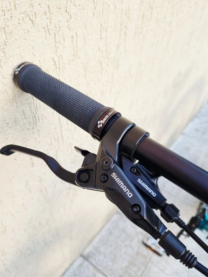 #38 Zánovní Amulet 29“ , pro 175-185cm