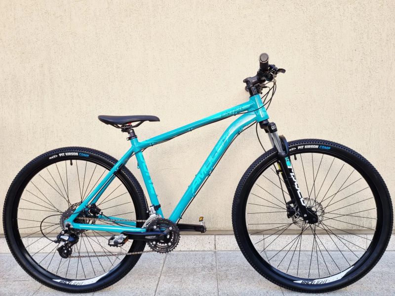 #38 Zánovní Amulet 29“ , pro 175-185cm