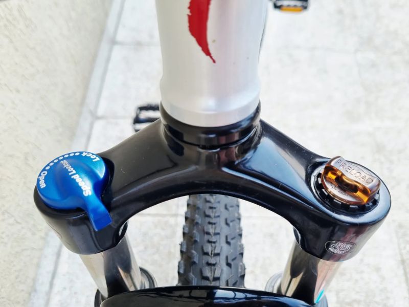 #42 Zánovní Specialized Myka Elite, pro 160-175cm