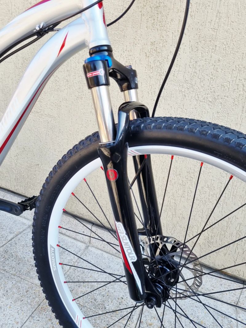 #42 Zánovní Specialized Myka Elite, pro 160-175cm